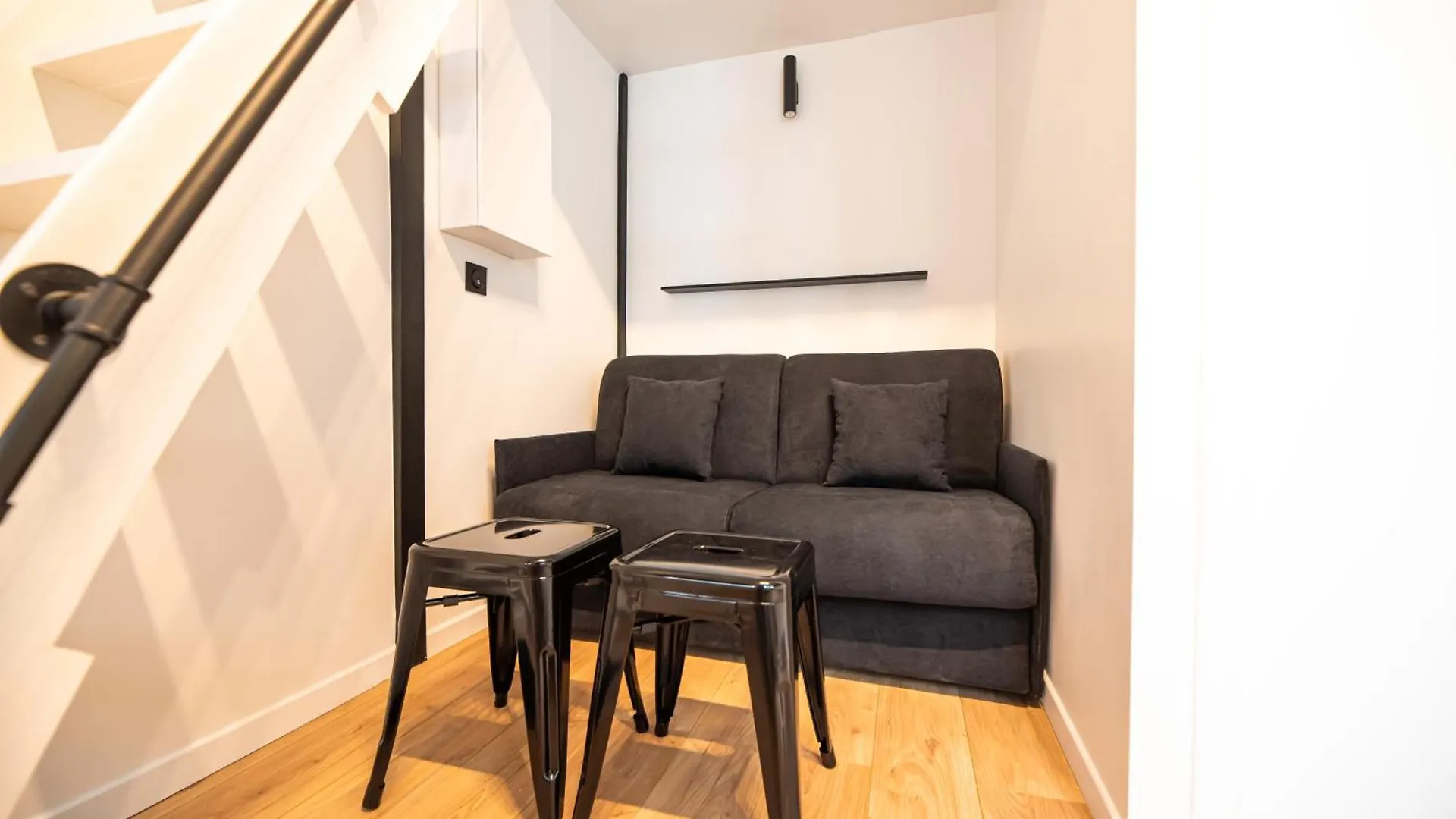 Apartment Lovely Nest In Paris France